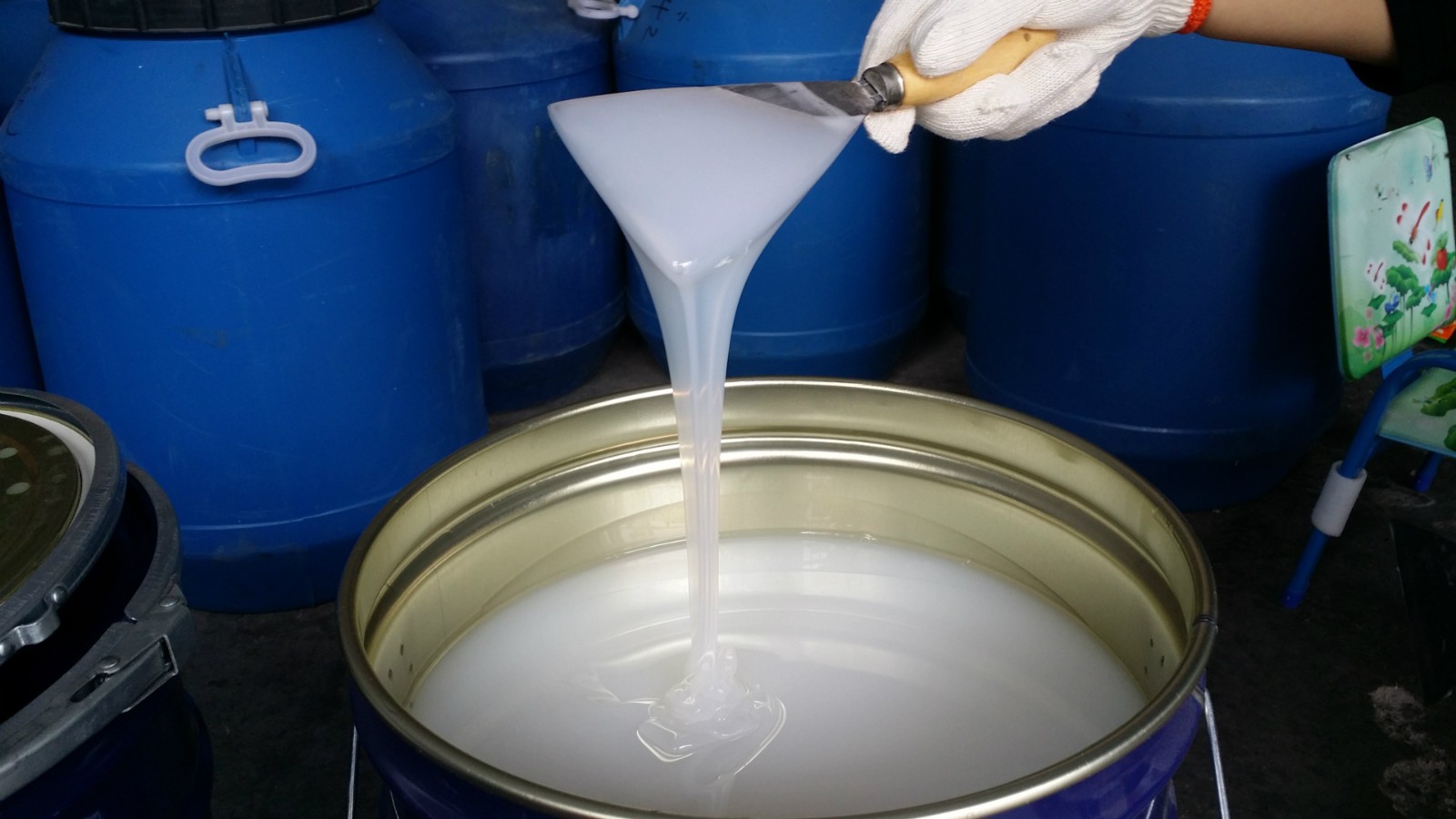 工業(yè)級模具硅膠膨脹怎么辦 ？