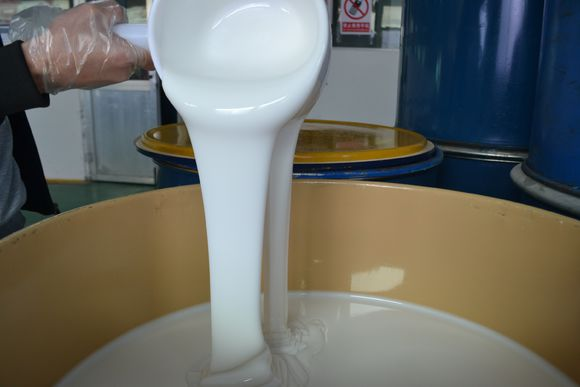 食品級模具硅膠是白色的嗎 ？