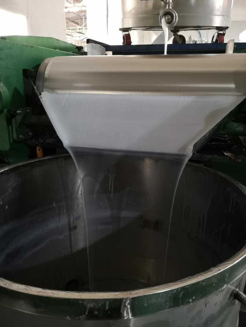 影響模具硅膠粘性因素有哪些？